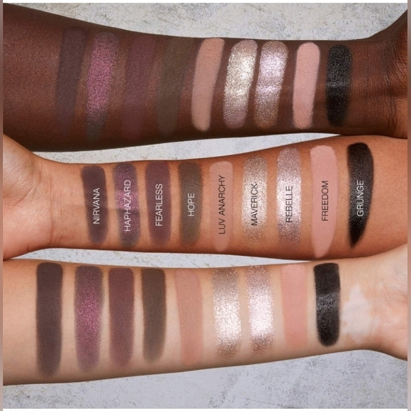 BNIB Huda Beauty Pretty Grunge Eyeshadow Palette - Picture 3 of 8